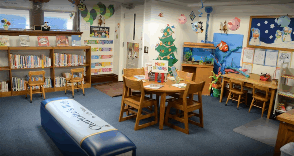 Children's room with table and chairs